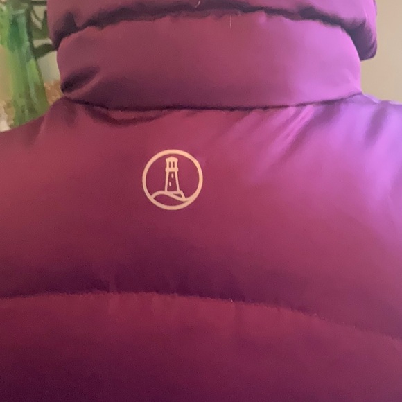 Land’s End Woman’s Size XS Puffer Vest, Great Condition, Beautiful Deep Purple - Picture 4 of 7